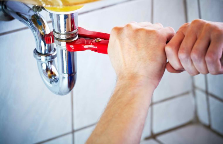 Why Hiring the Right Plumber is Good for You?