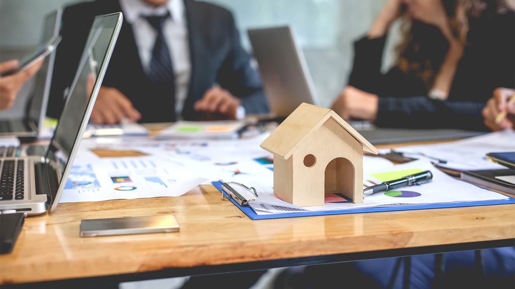 Why every aspiring real estate agent should take a license course?