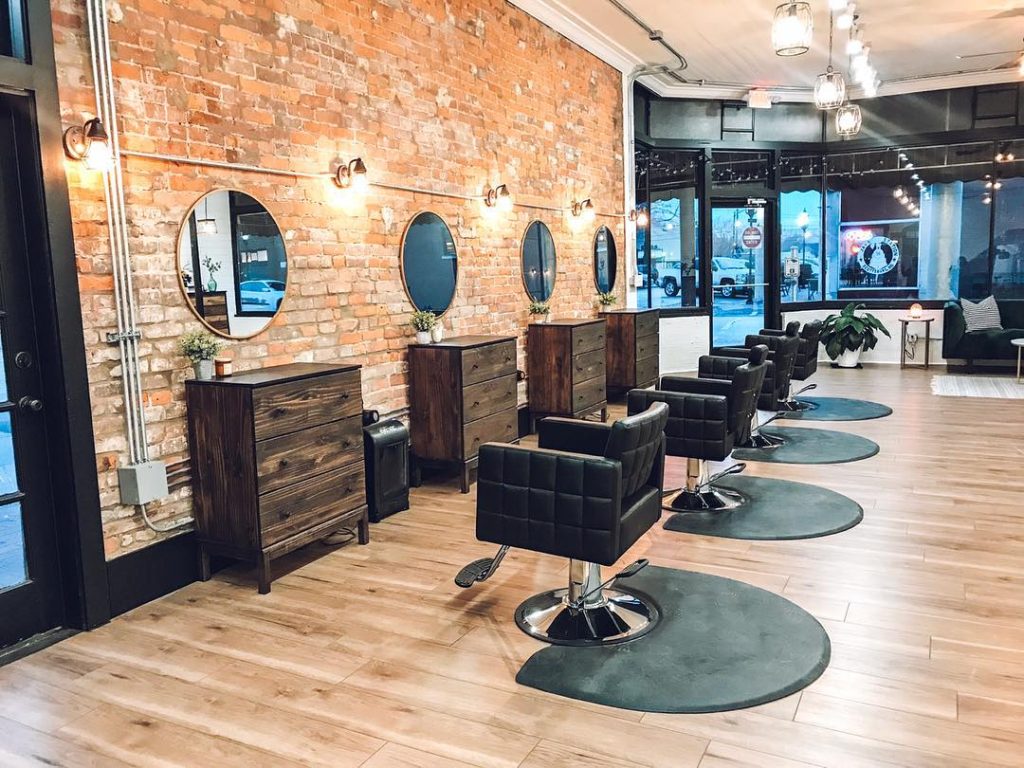 How to Choose the Right Luxury Salon Furniture?
