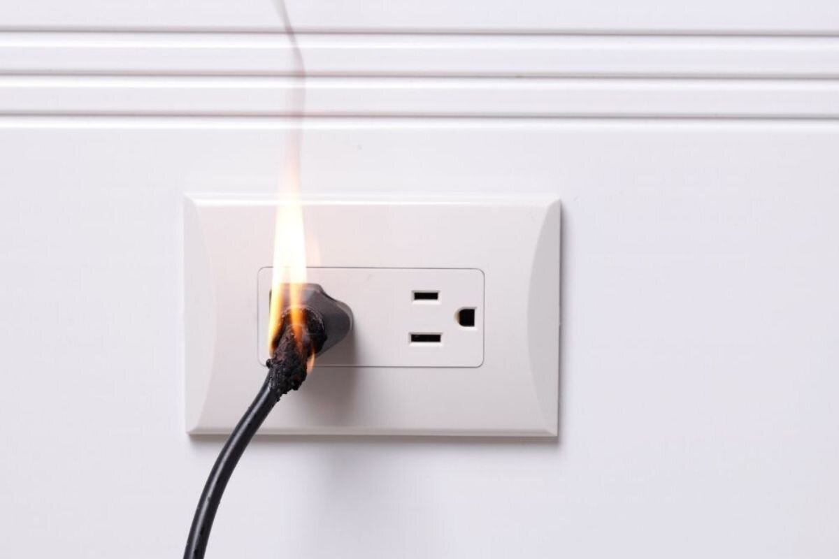 Electrical Red Flags You Should Never Ignore in Your Home