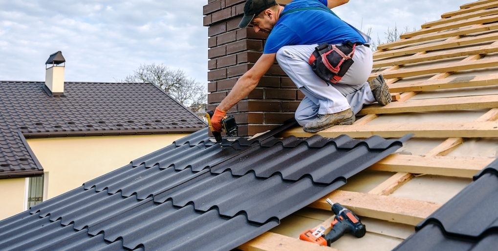 From Leaks to Longevity: What Metal Roofing Contractors Can Do to Save You Money